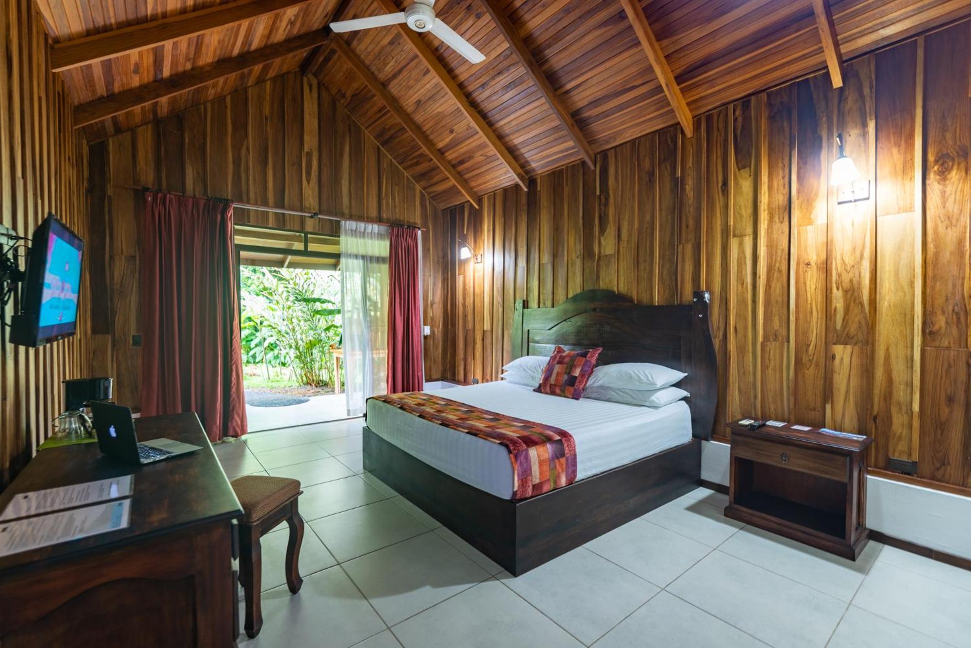 Arenal History Inn La Fortuna Esterno foto