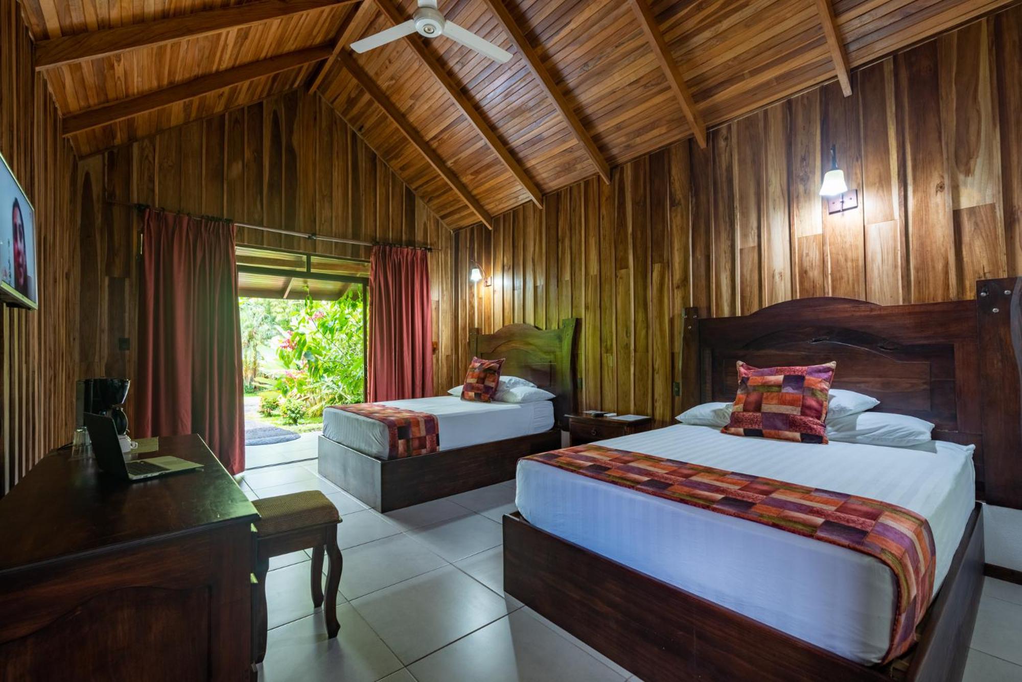 Arenal History Inn La Fortuna Esterno foto